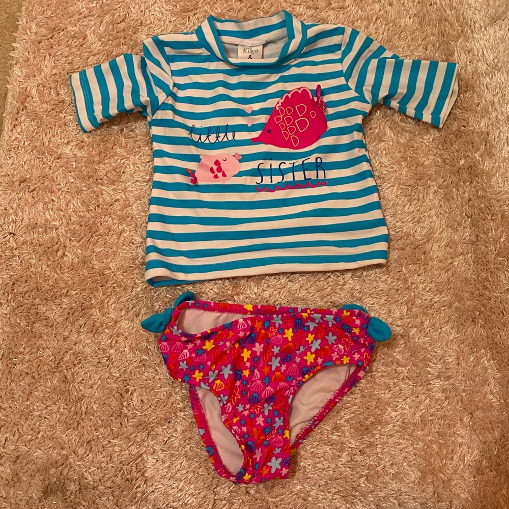 Girls swimsuit size 2T EUC